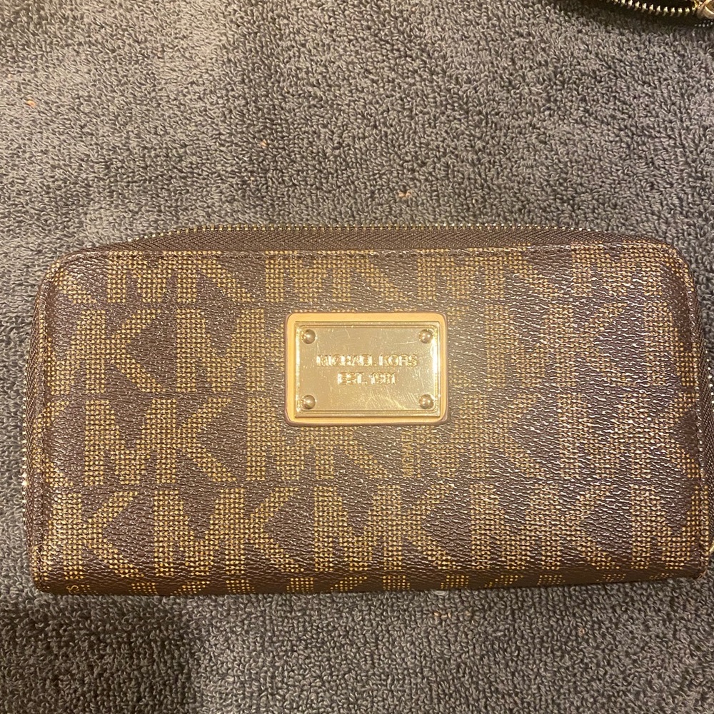 Michael Kors wallet